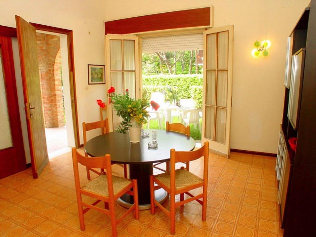 Villa A Lignano Riviera Con Giardino Lignano Sabbiadoro Bagian luar foto